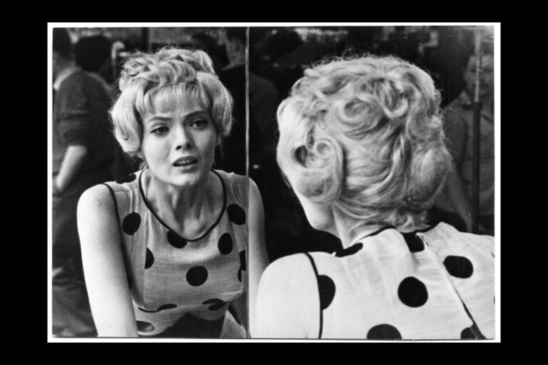 فرزانه راجی: یادداشتی بر فیلم کلئو از ۵ تا ۷